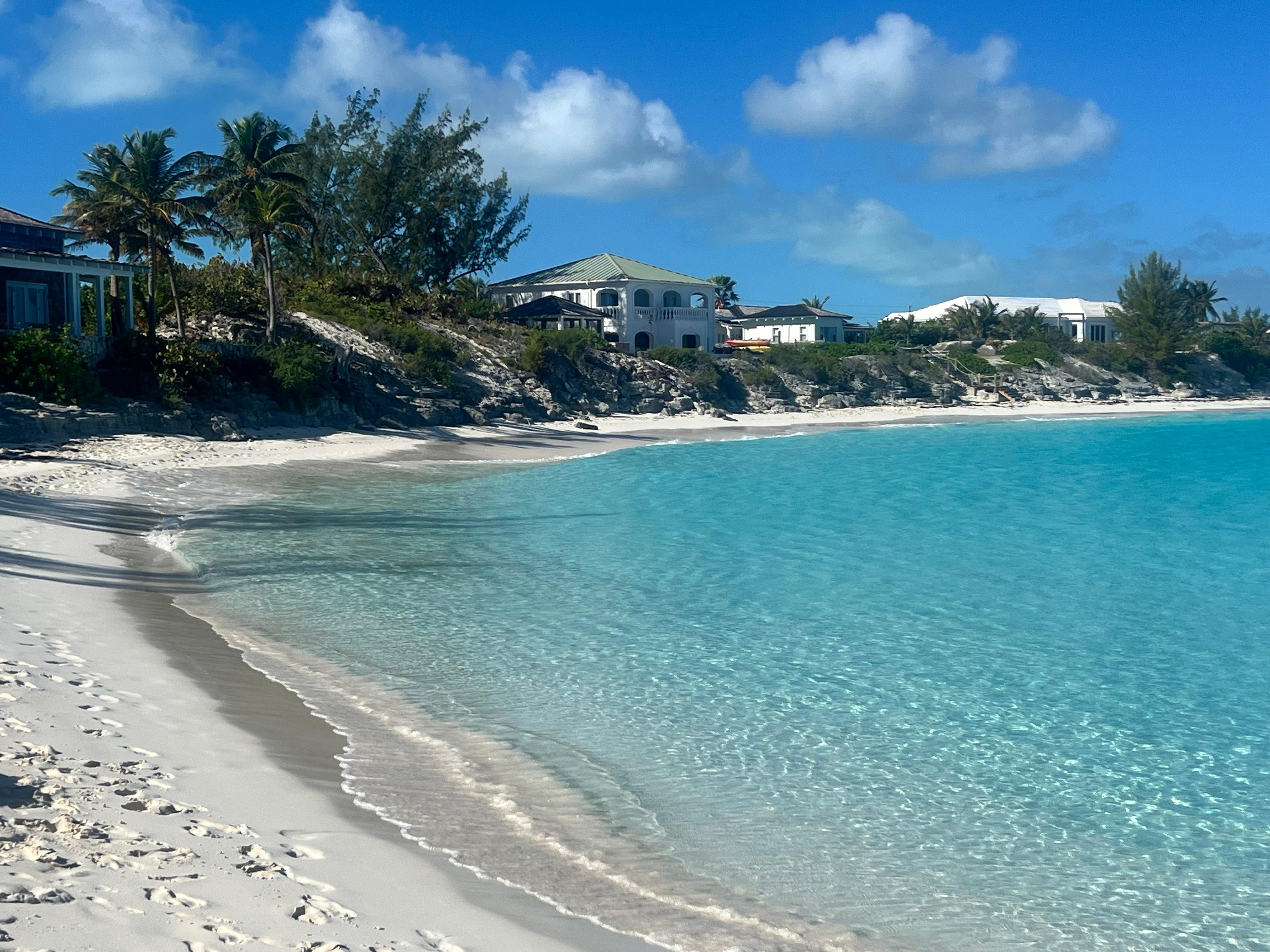 Photo of all the houses on the beach