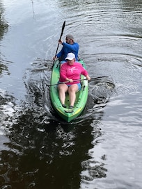 Adam and Susanne kayaking on the Withlacoochee River bakery