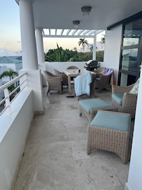 Deck off of 2nd floor bedrooms