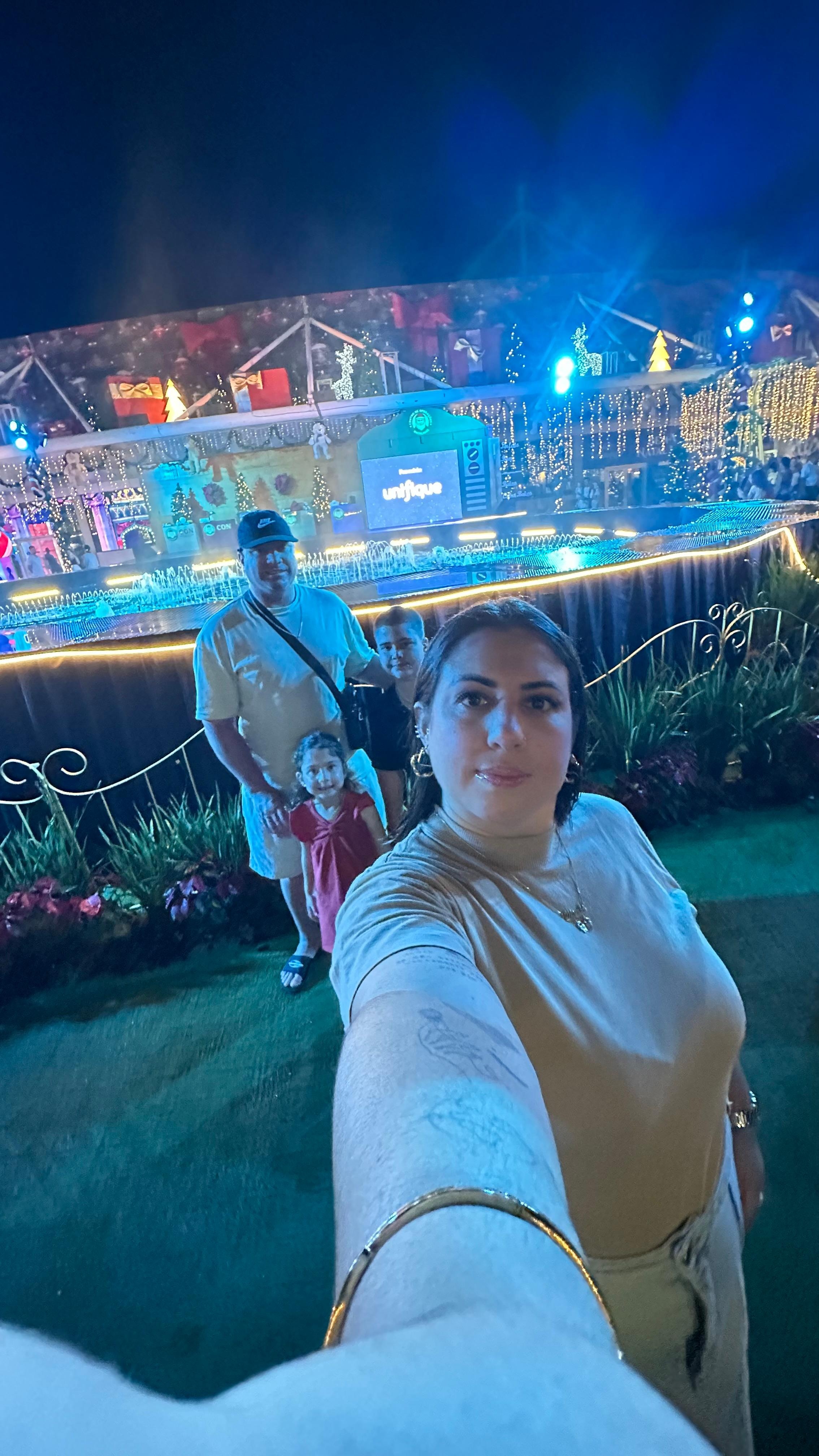 A vila germânica fica a menos de 5 minutos do hotel. Recomendo muito irem