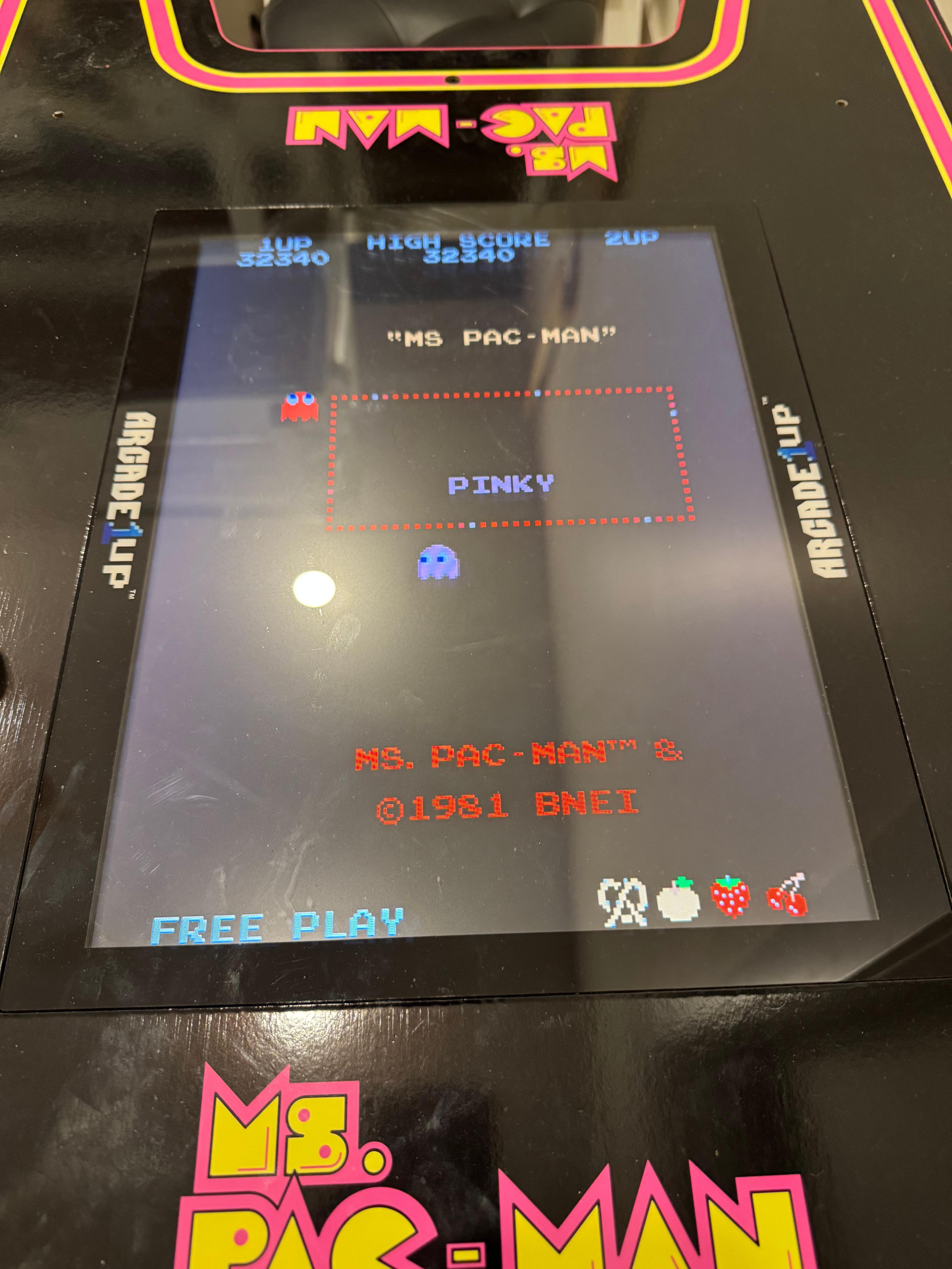 Fun arcade games! (Entire family enjoyed these old school games)