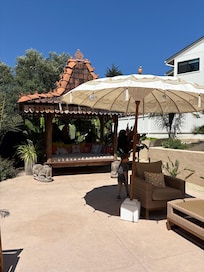 Nice spot for the kids to be able to move a little bit outside of the apartment!