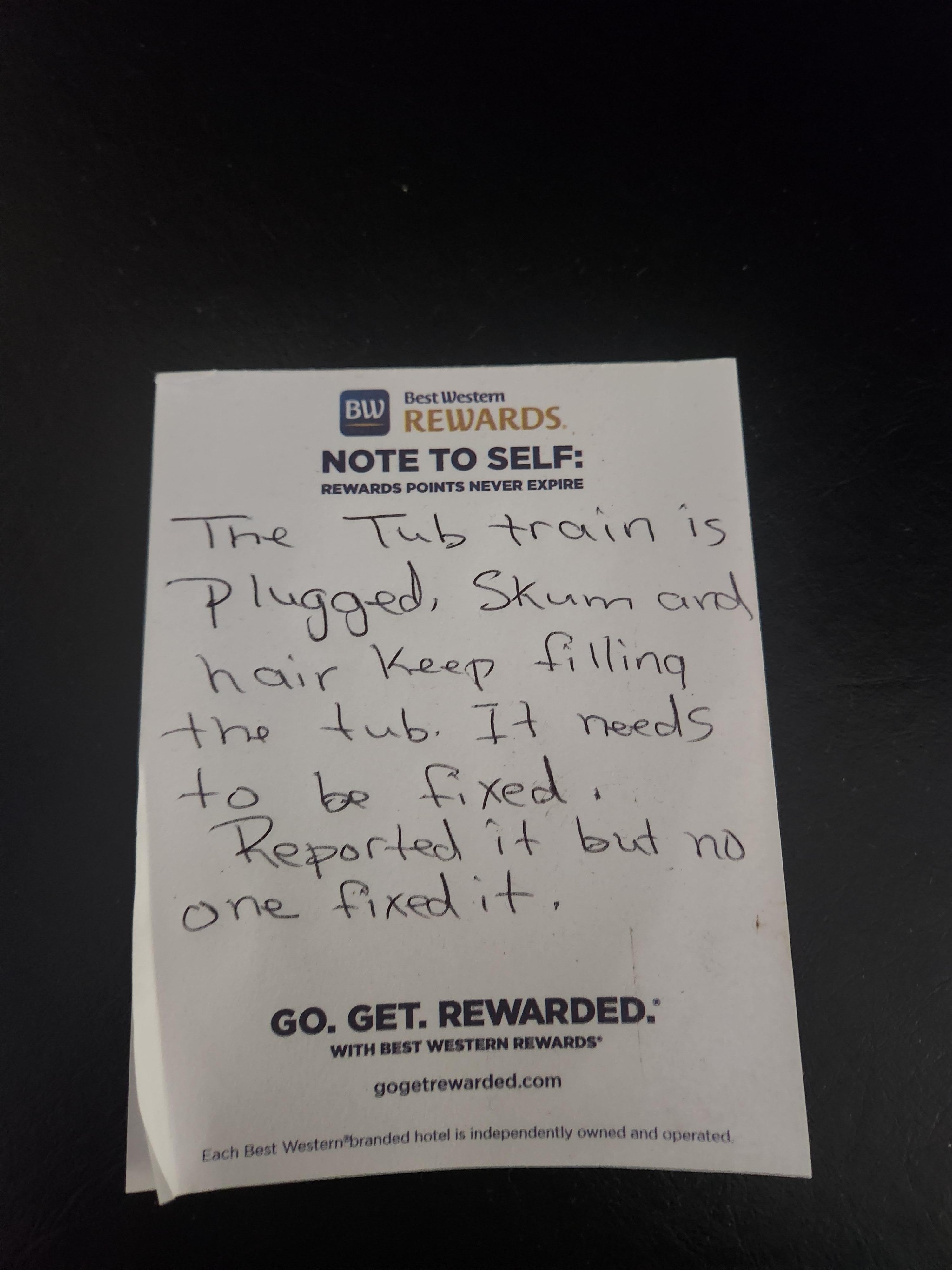 This is a note we left the house keeper didn't want to deal with tammy, the manager, as im guessing she takes sour pills in the morning when she wakes up