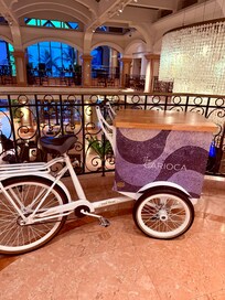 First floor lookin over the lobby