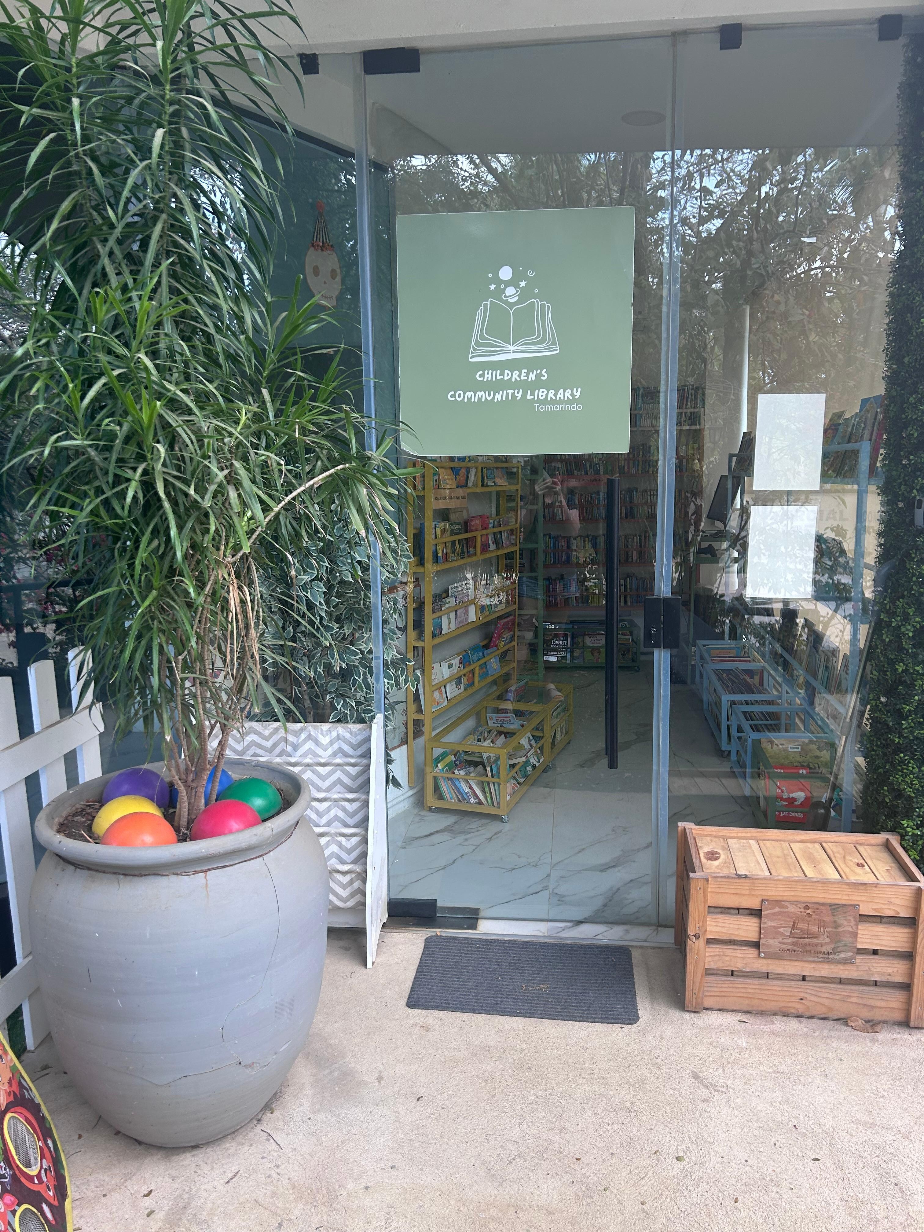 Tamarindo children library