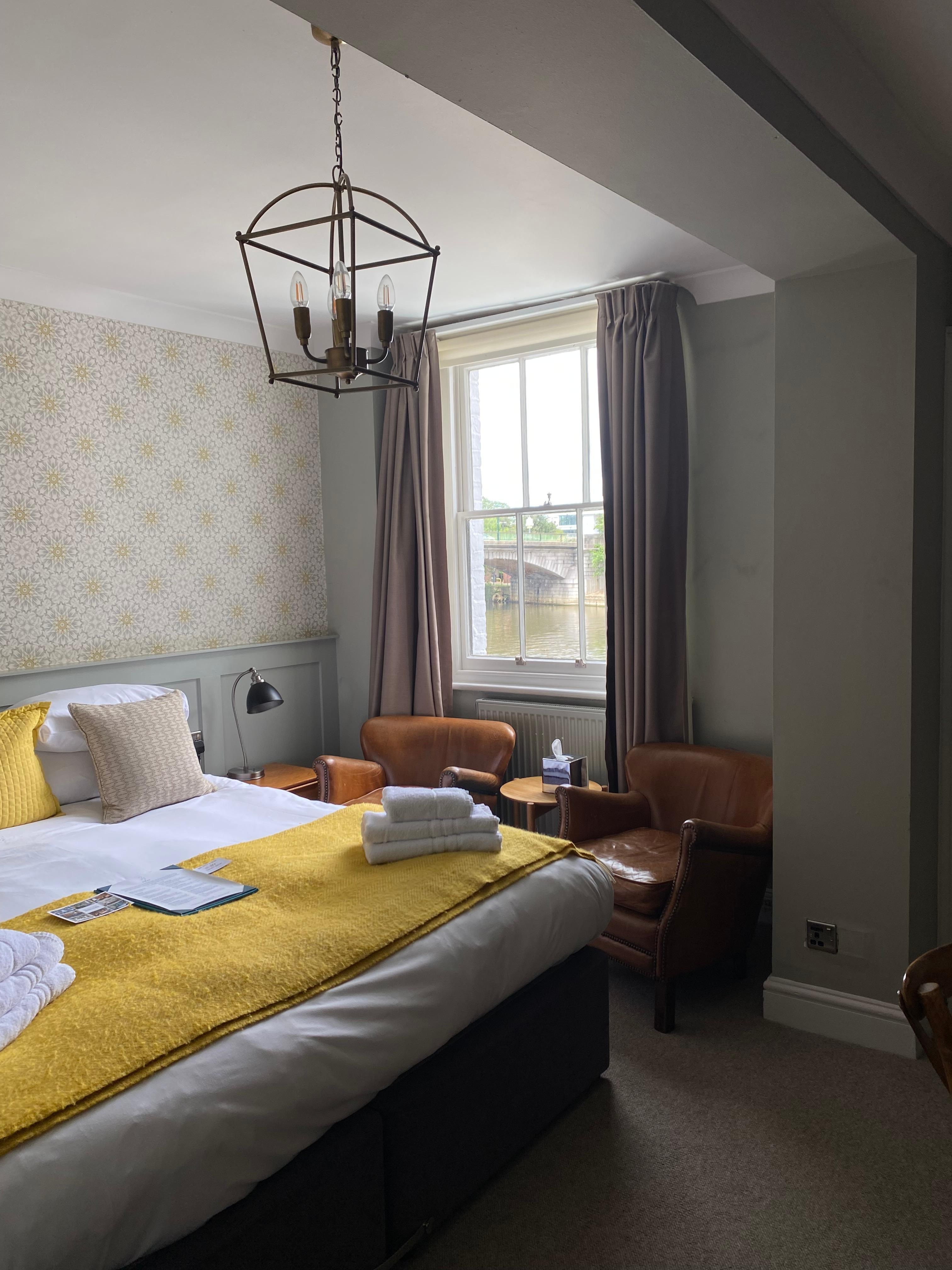 Love the bright colour scheme