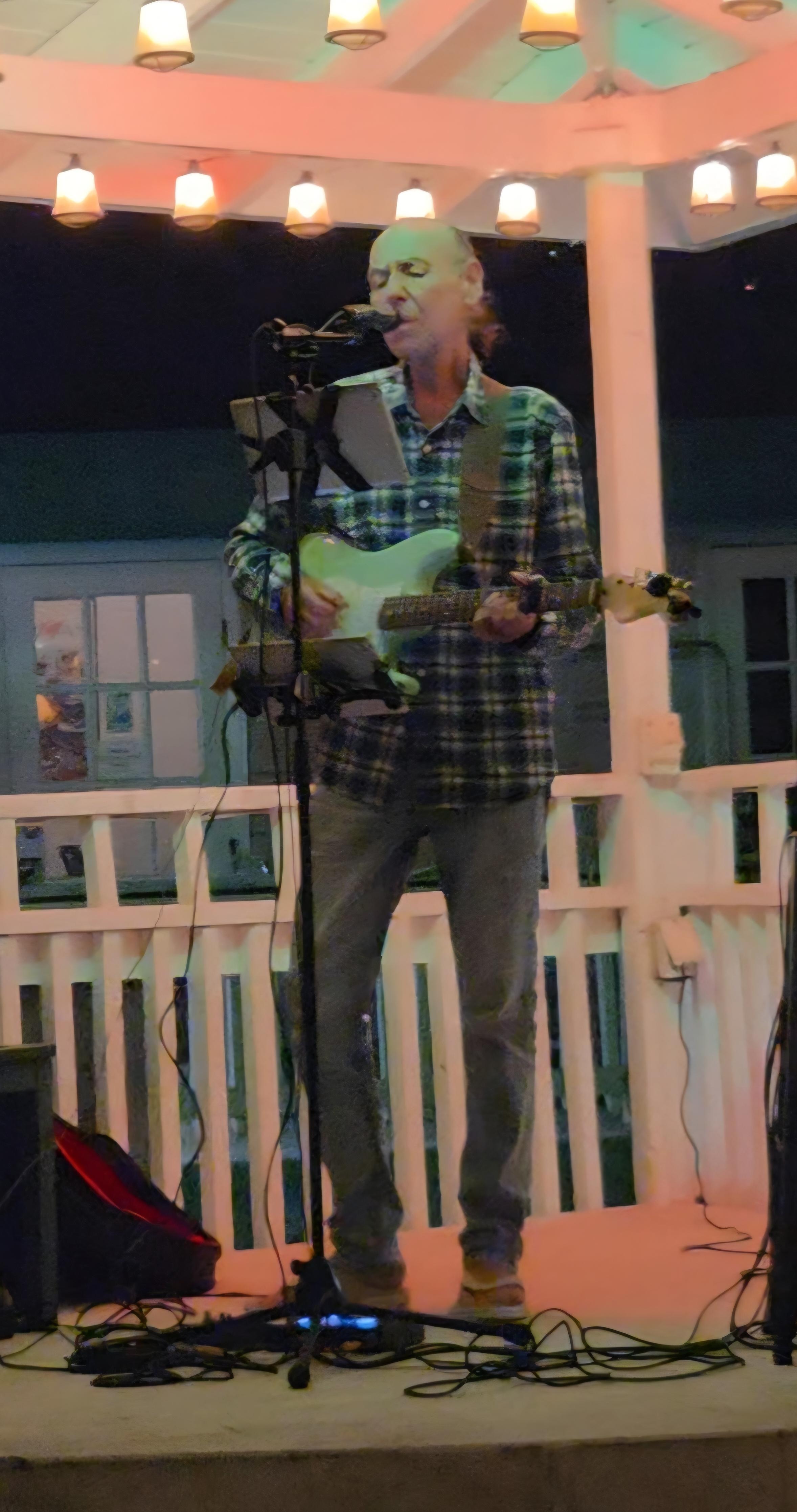 Sunday nights entertainment. Probably the best guitarist on island. 