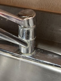 Filthy kitchen sink
