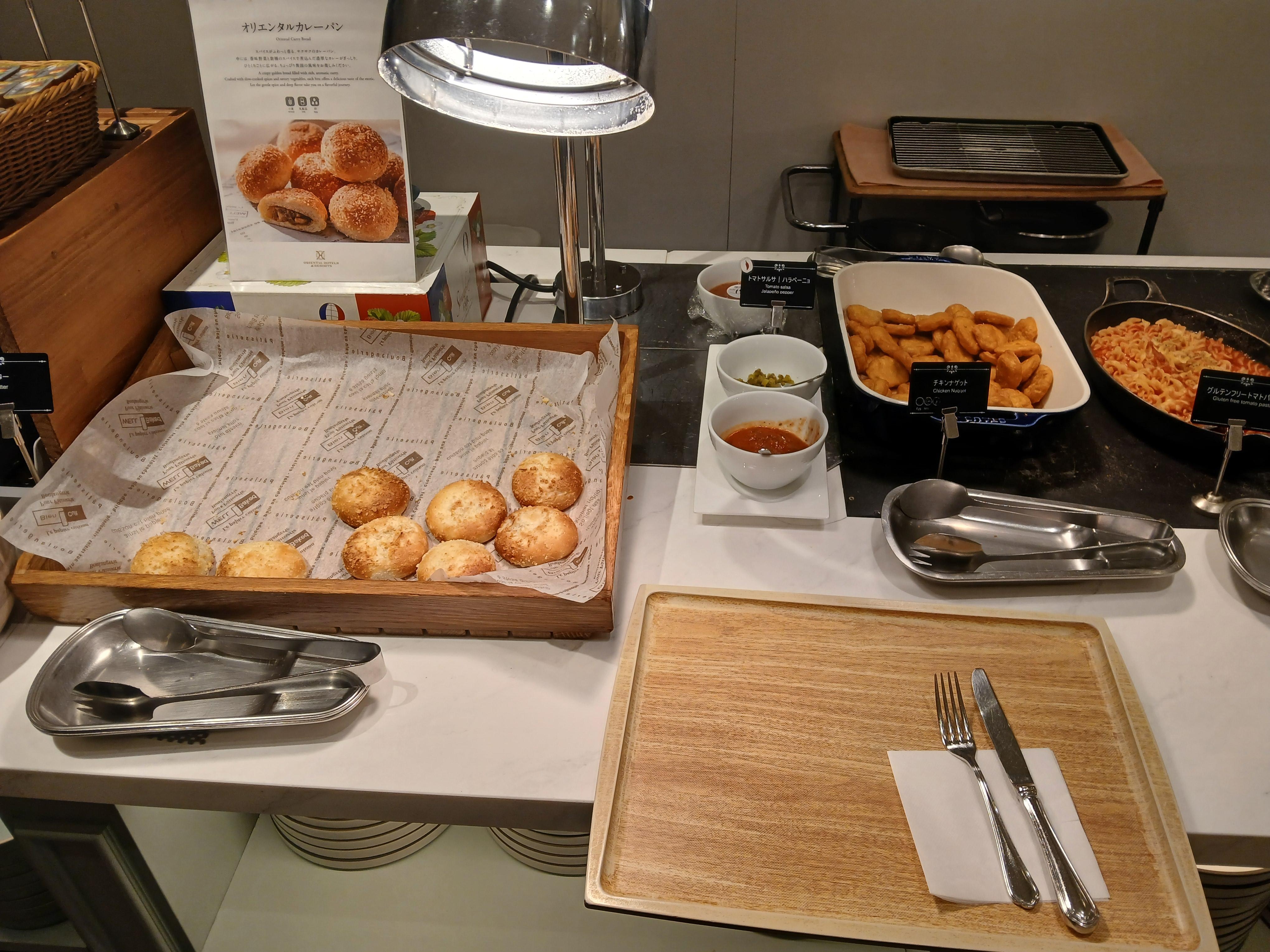 Curry buns were yummy. Chicken nuggets were good too.