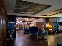 Hole Lobby