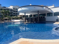 Plenty of room at the pool bar