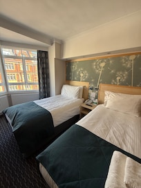 Twin bed room