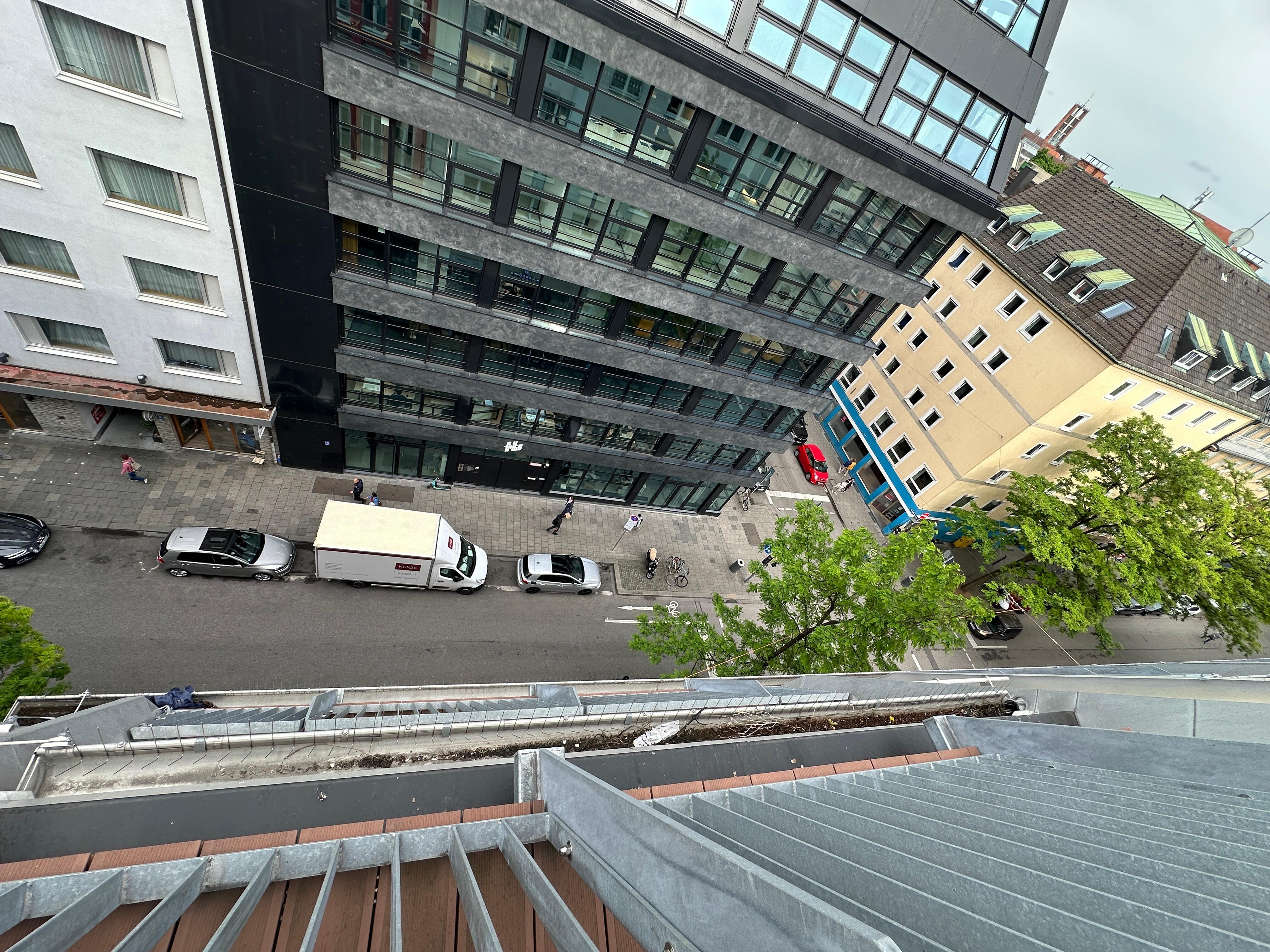 Looking down to Schillerstraße from front balcony.