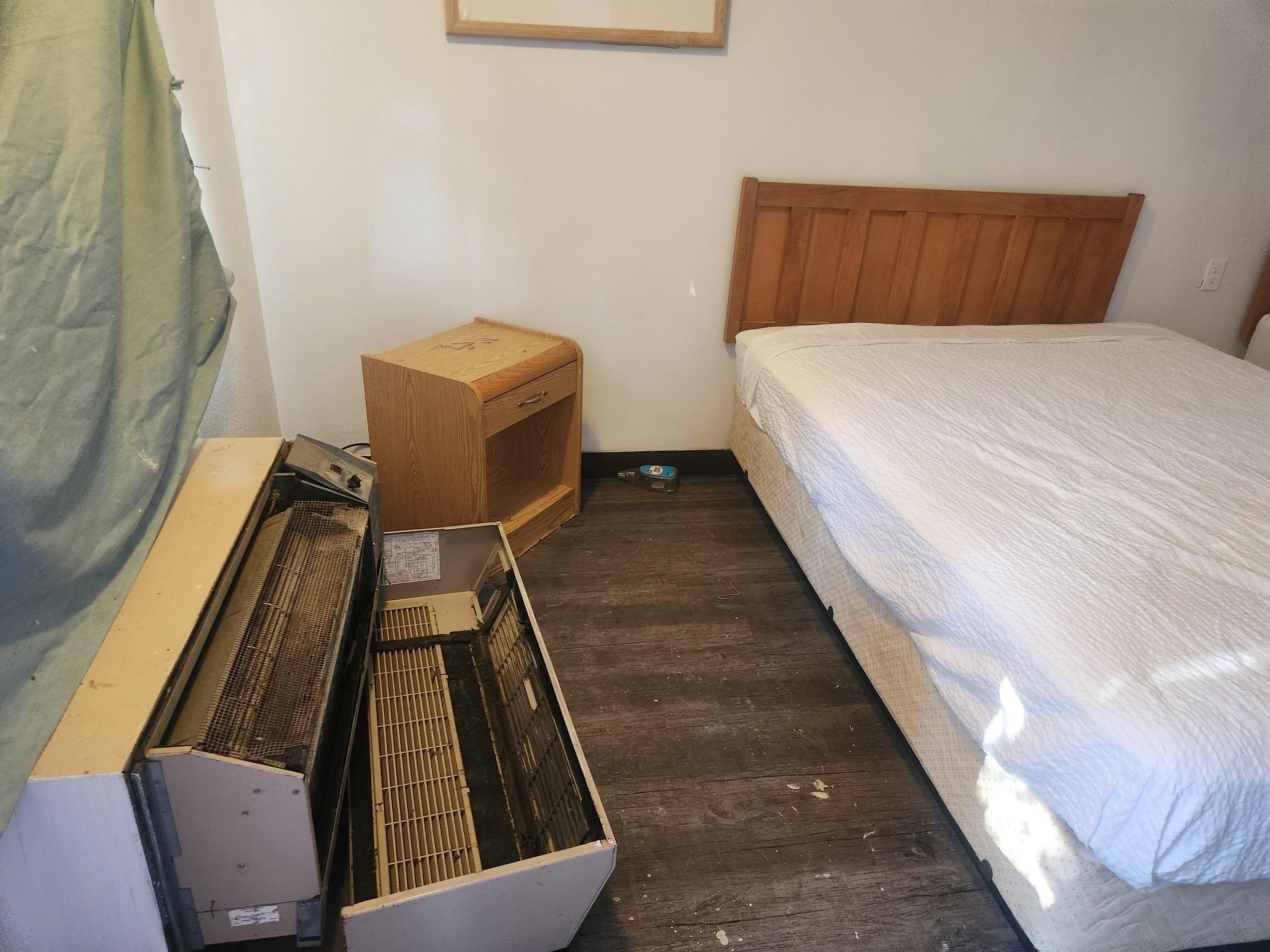 Dismantled AC in the 1st room