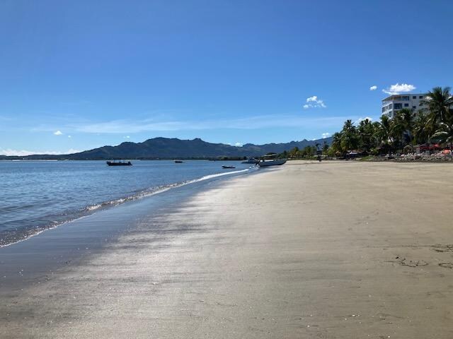 walking to the other hotels on the beach