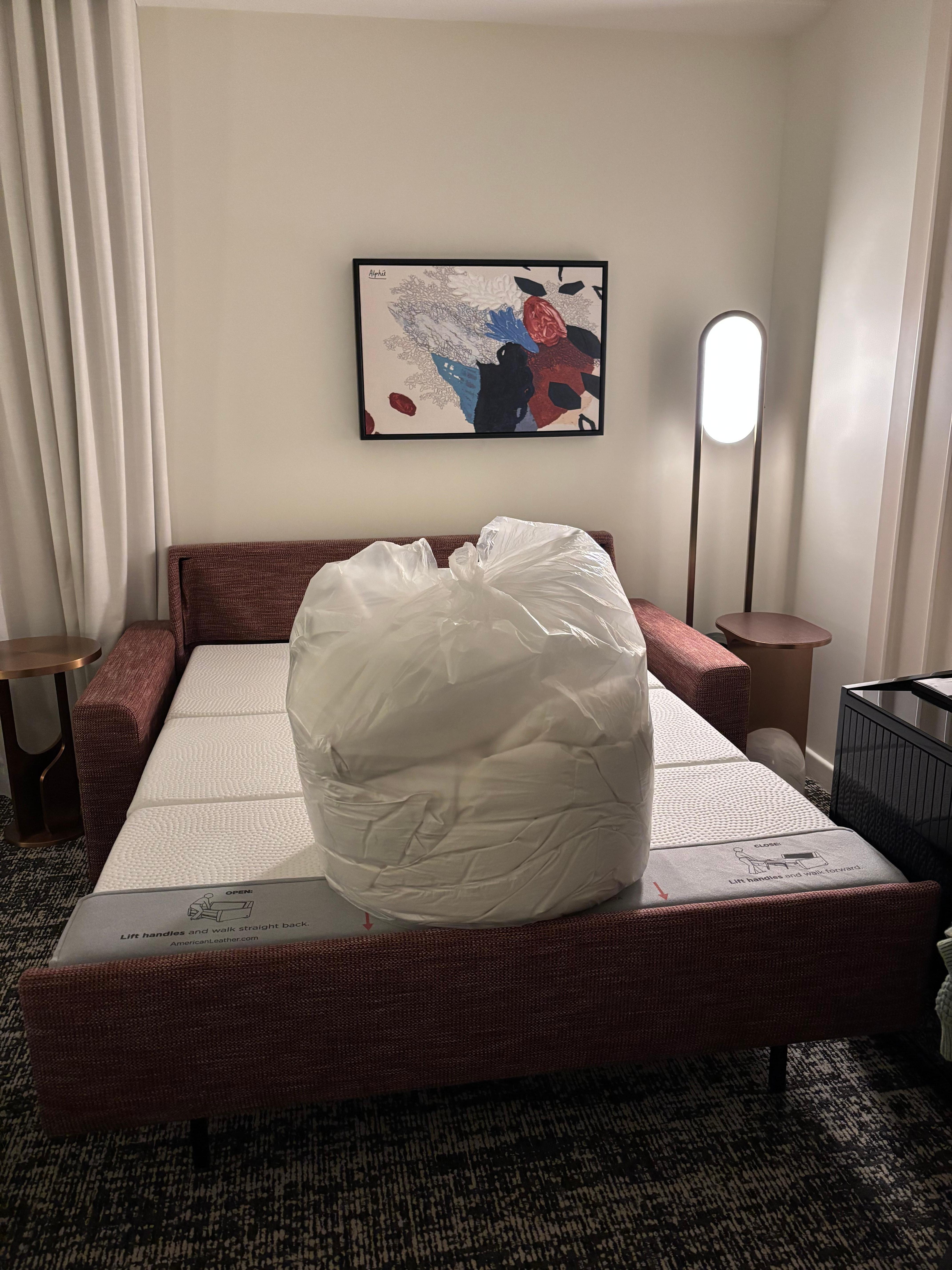 But when I’ve asked for making the bed on the sofa bed, I’ve find that coming back in the room after dinner…