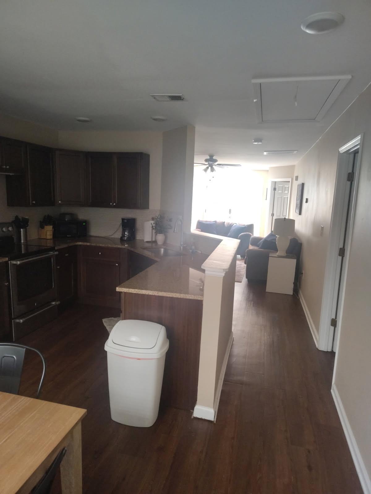 The unit was very clean and comfortable. 