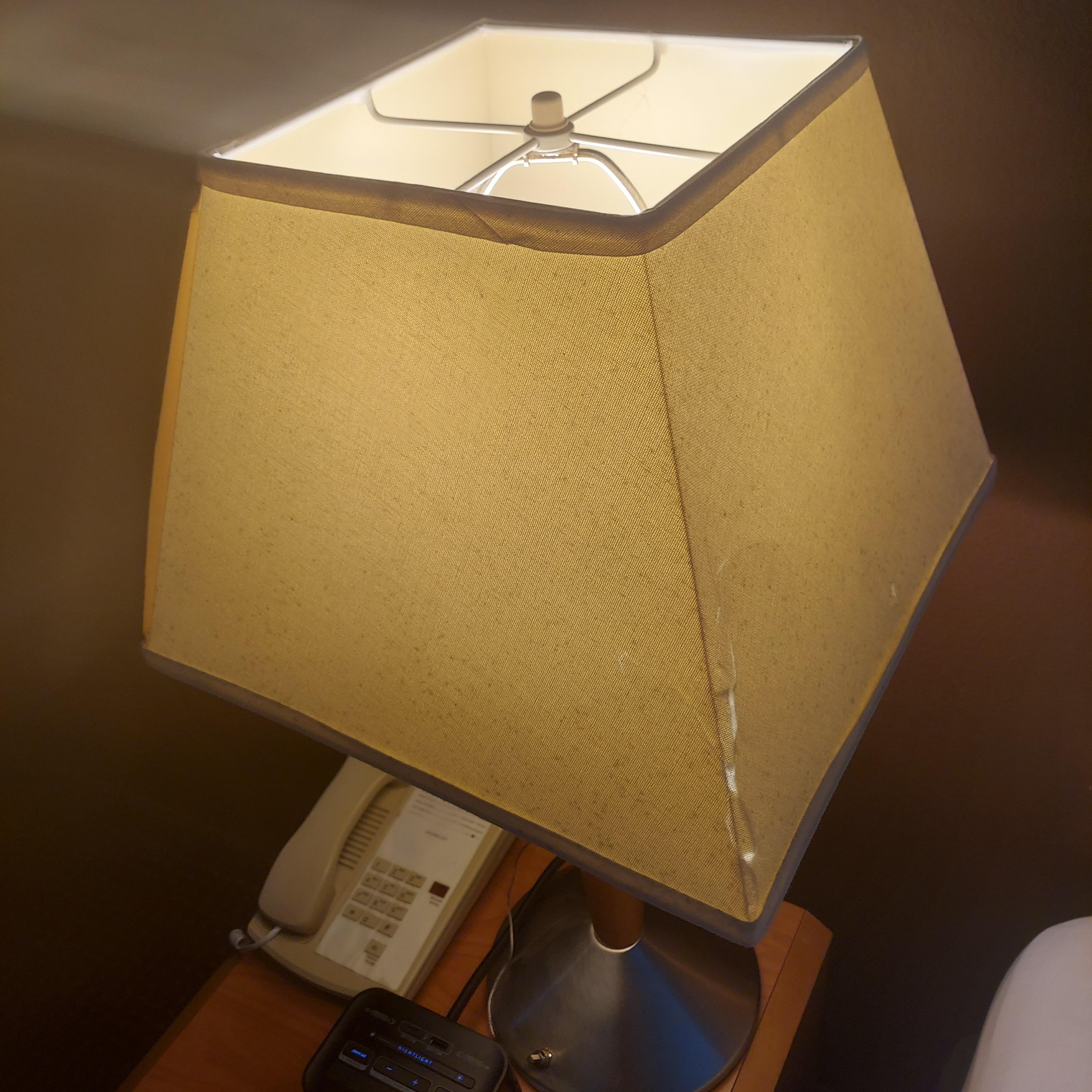 The lamps cover was kind of old.
But, it's better than the other one. 