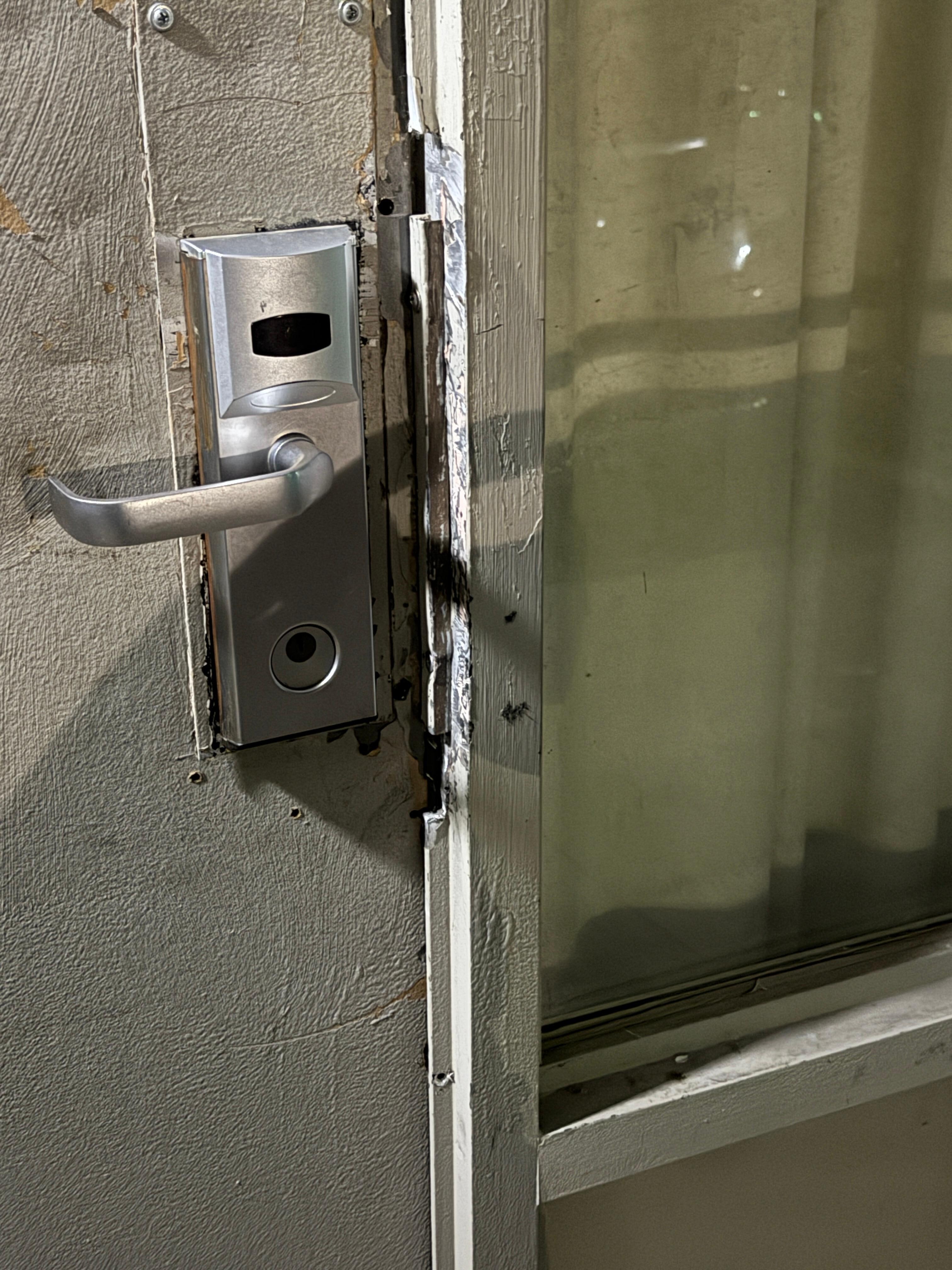 Looks like this room had been broken into before, I felt unsafe.