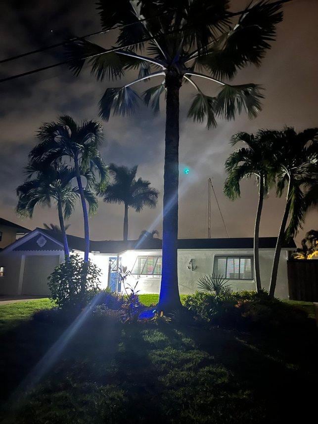 Love the light shining over the home !