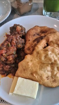 Most delicious breakfast! Hojaldres con albondigas!