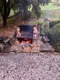 Lovely stove for outdoor cooking