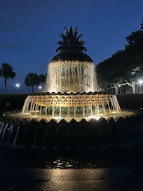 Pineapple Fountain at Waterfront Park