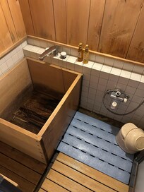 Plancher de bois pourrie