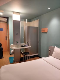 Room 730