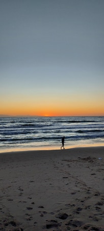 6 or 7 houses from the beach!