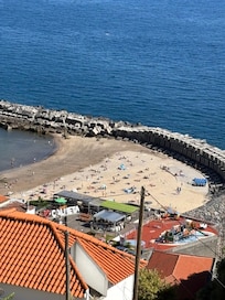 Vue sur la plage de Calheta