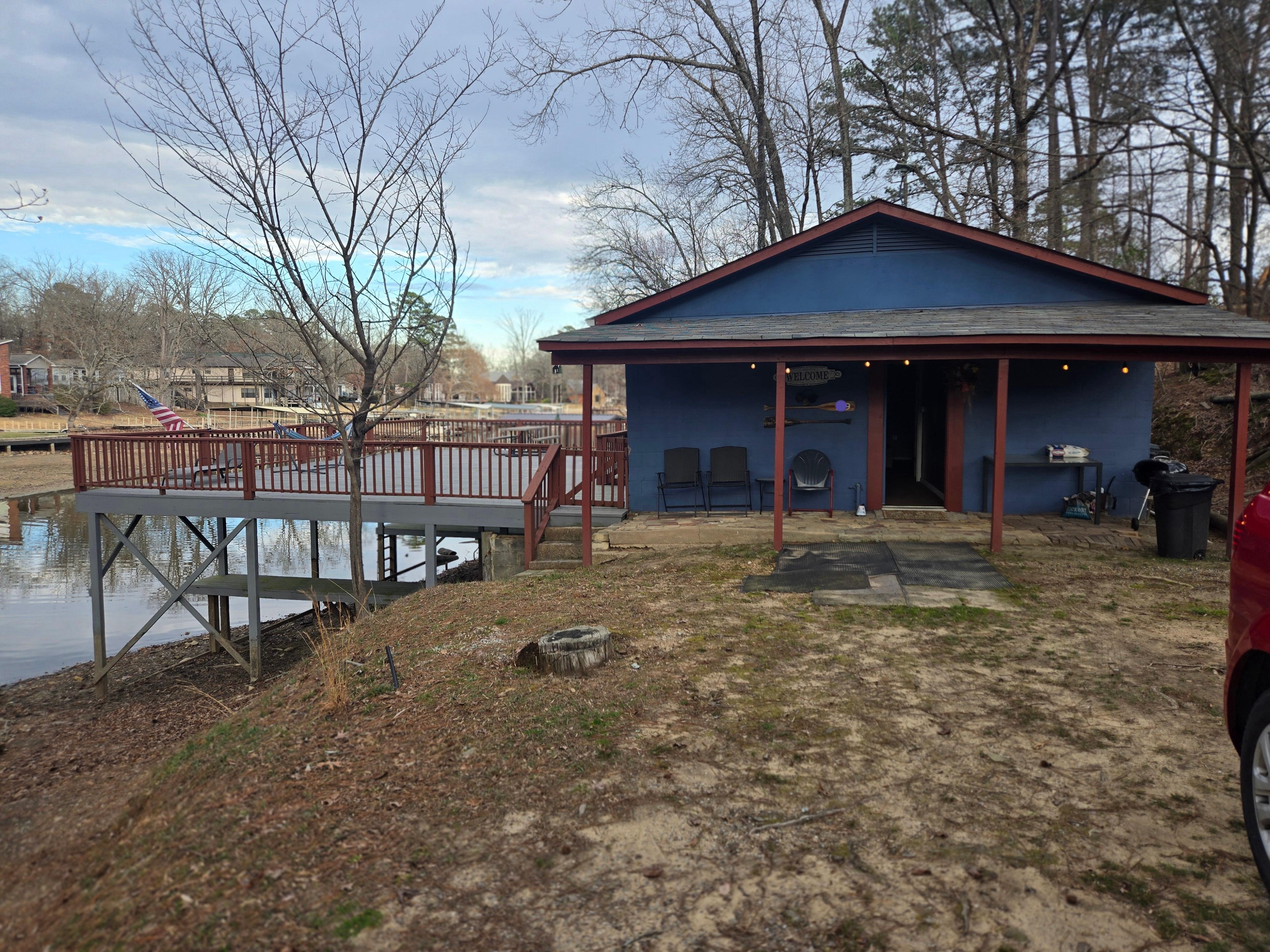 The house is absolutely adorable. 