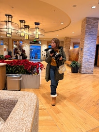 Grand lobby entrance and admitting staff were excellent!