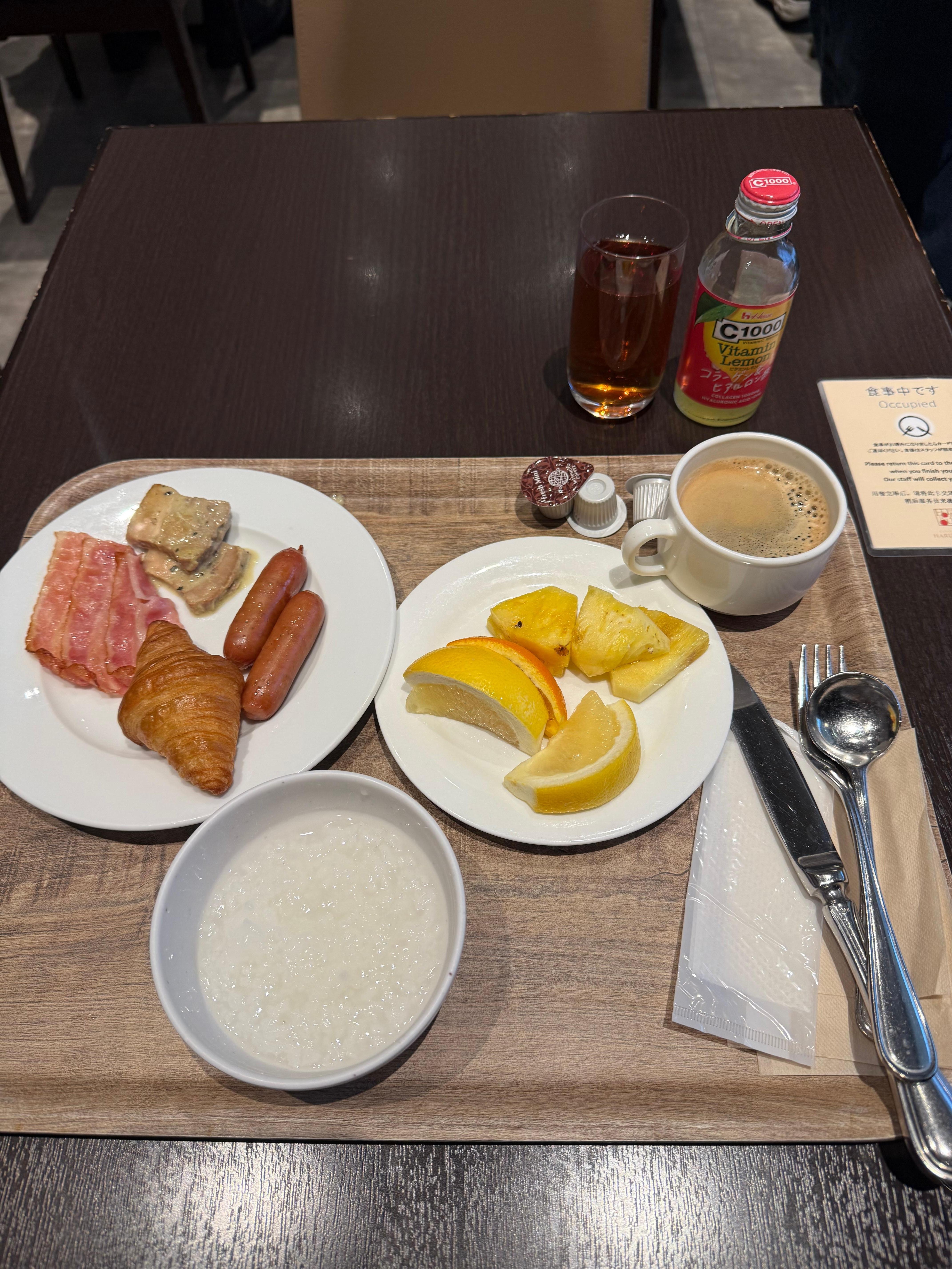 Not super complex breakfast. Menu changes a slight bit on the daily, but it is open buffet. 