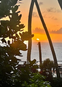 Another beautiful sunset view from the lanai.