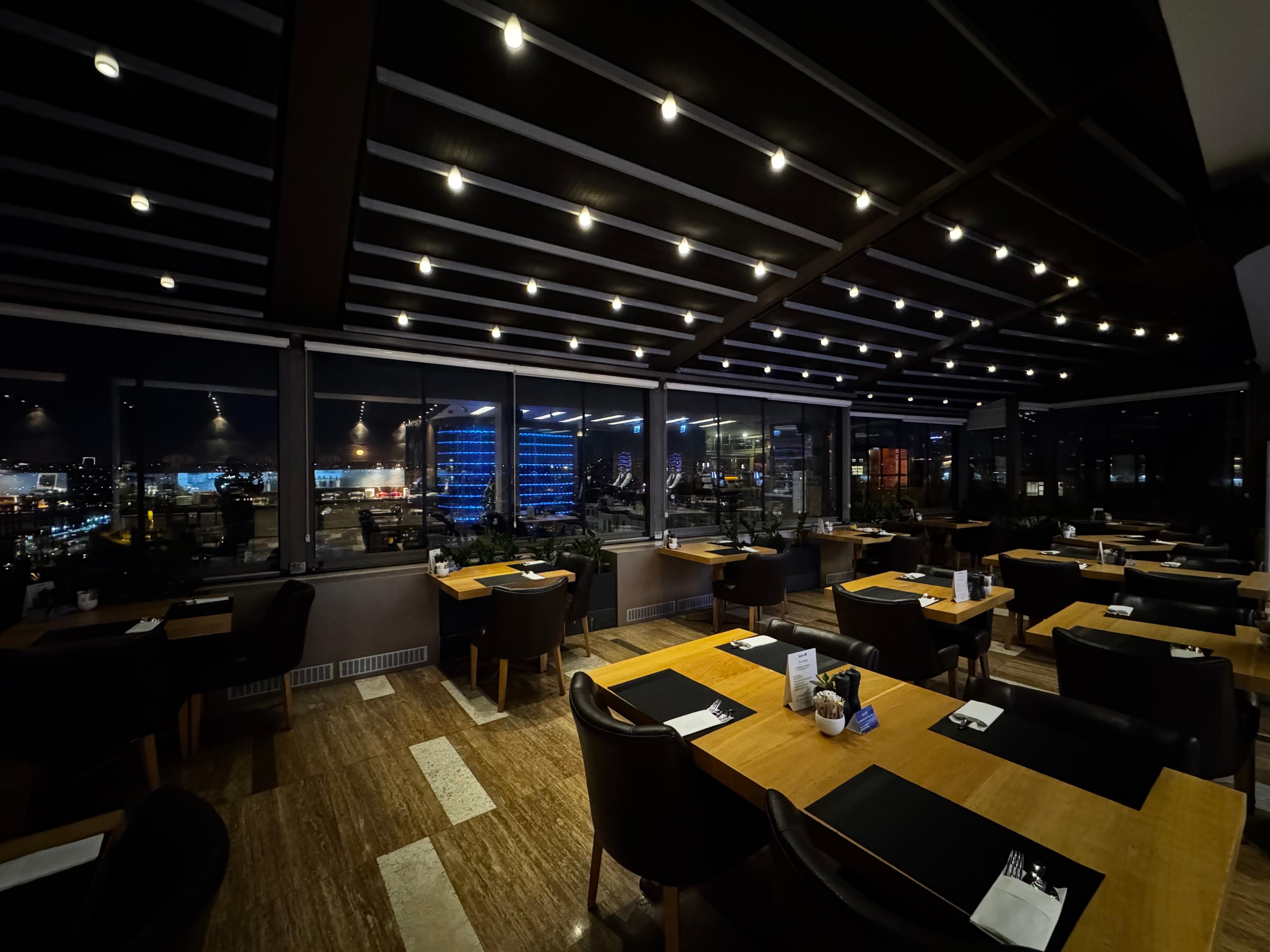 ルーフトップレストラン