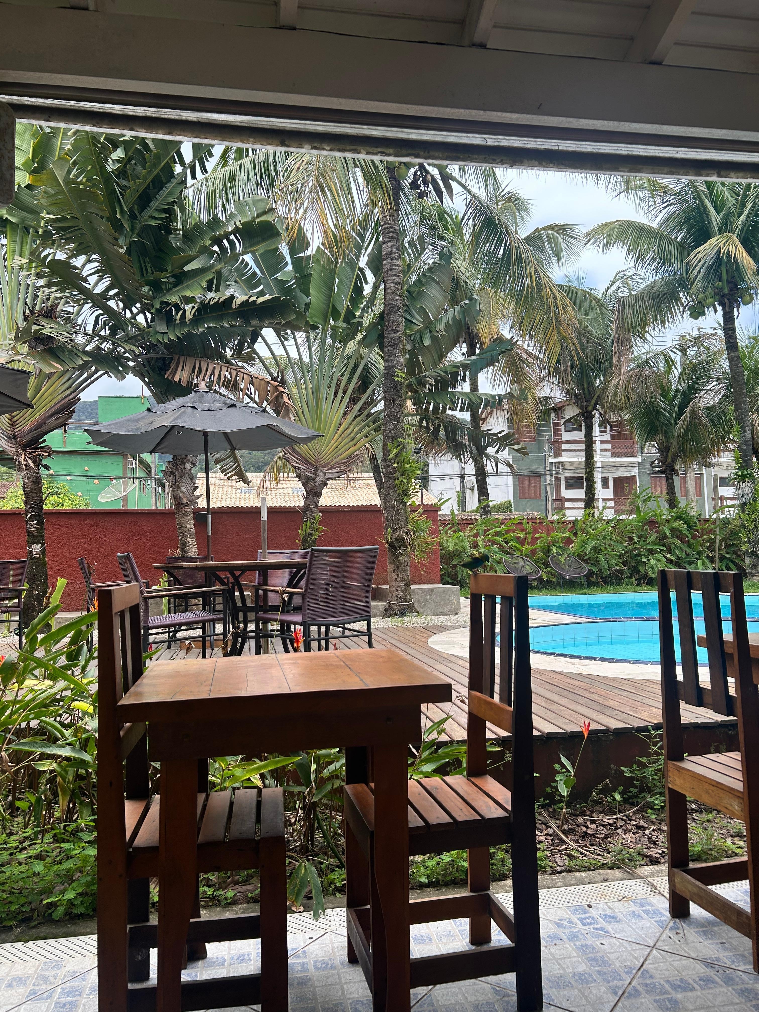 Área de café da manhã ao ar livre (ideal para pets)