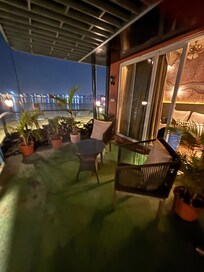 Had private patio area complete with hammock