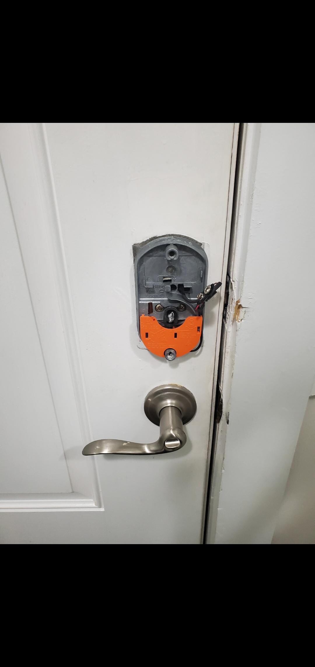 Broken lock upon arrival; could not lock the house the entire time. Very unsafe. 