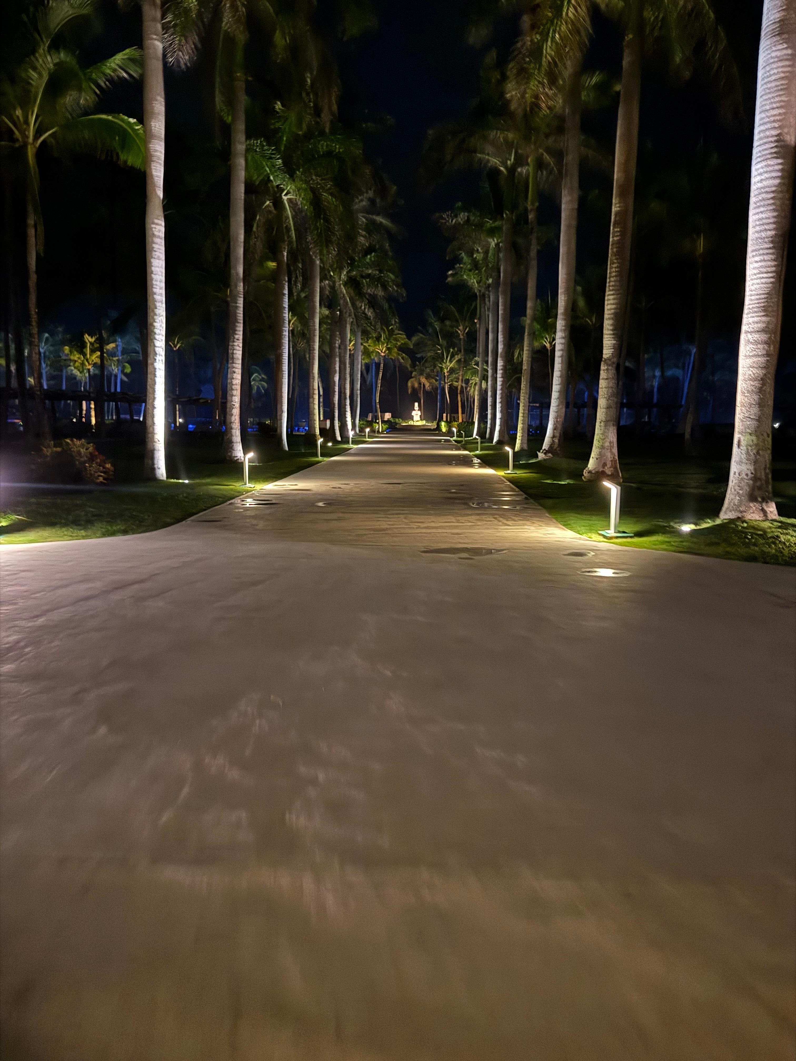 Walkway to pool