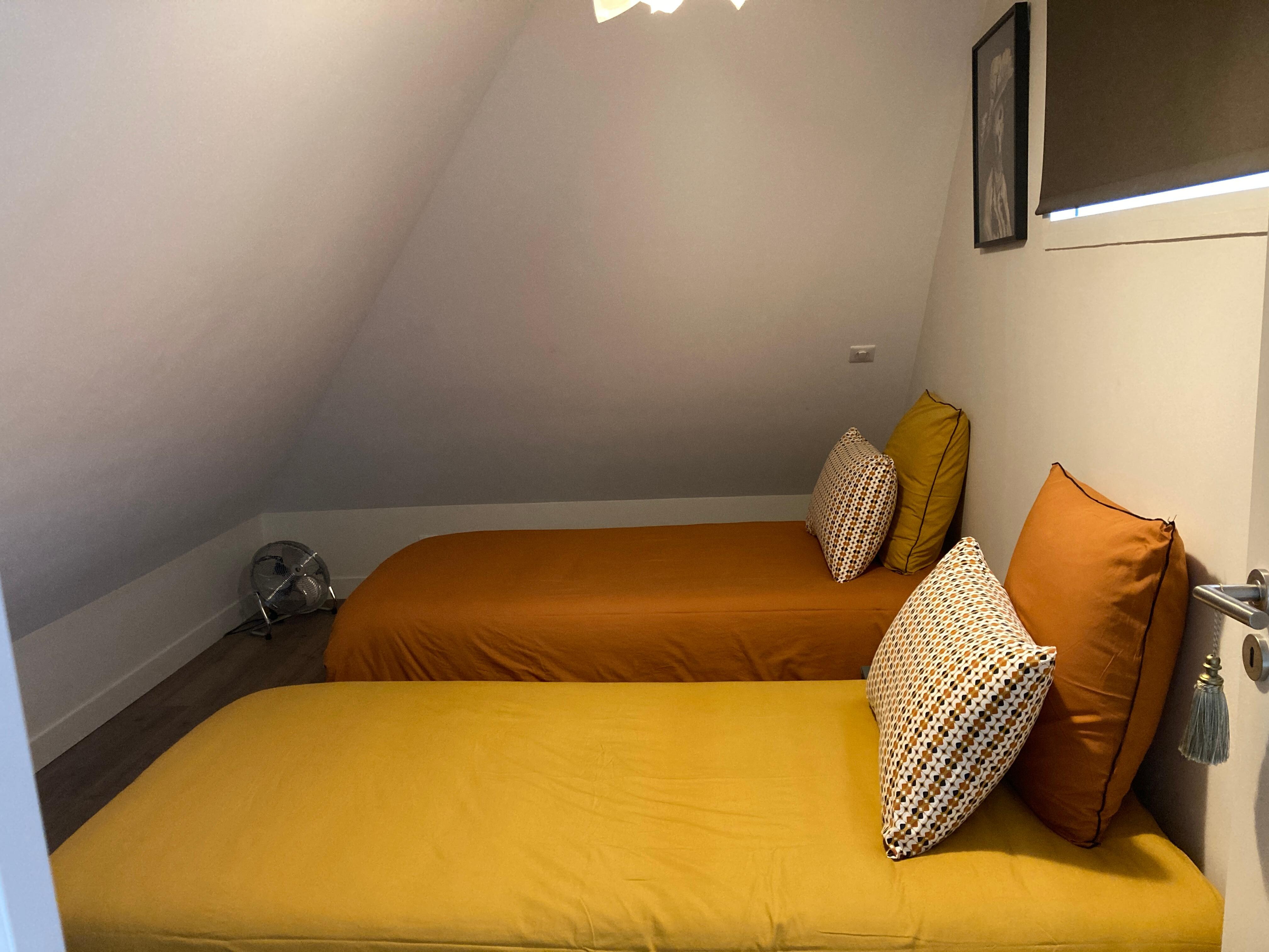 Cette chambre sur la mezannine n'a pas de fenĂȘtres.