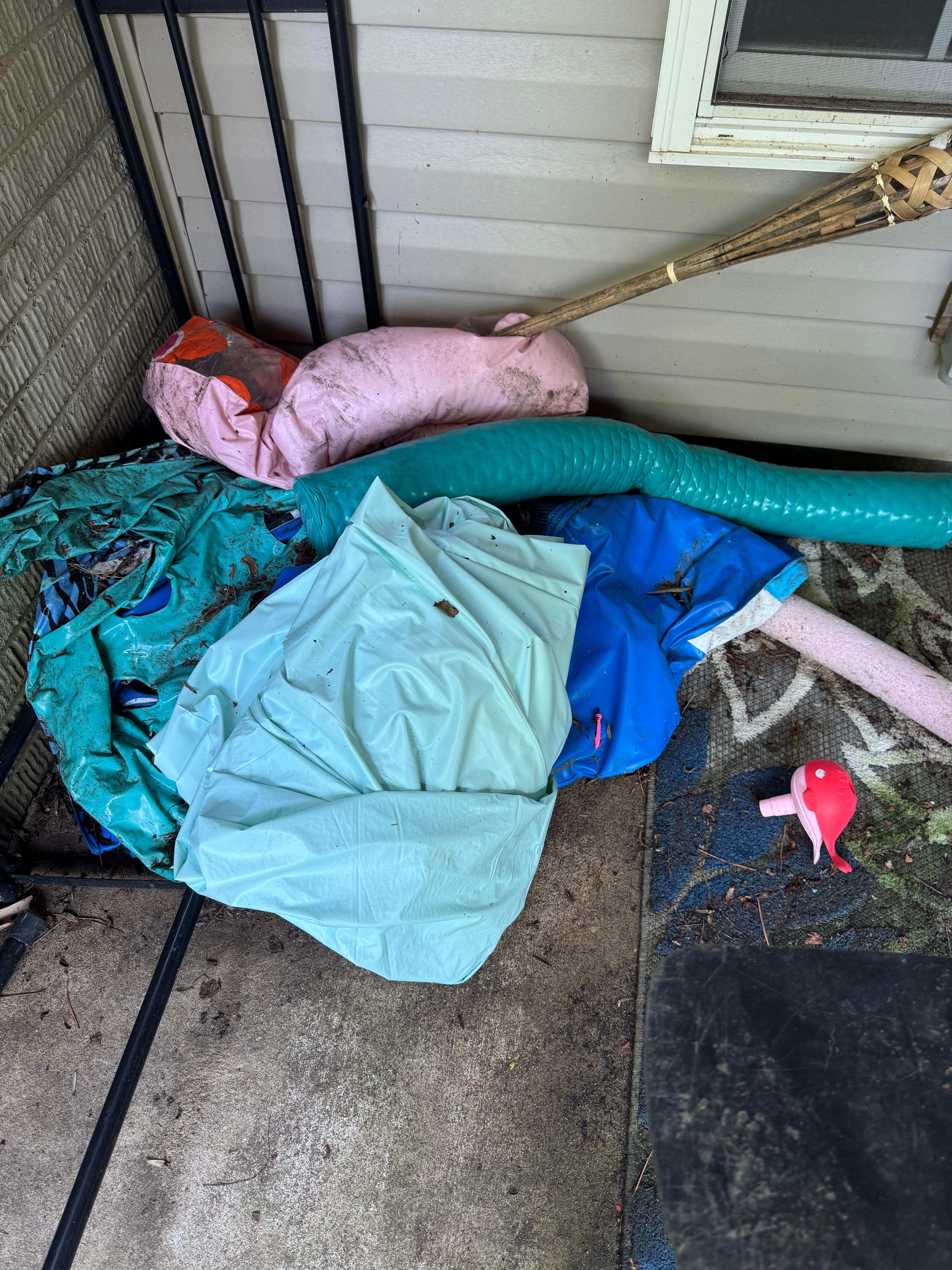 Piles of trash, old tubes, kayak had a hole. No life preservers.