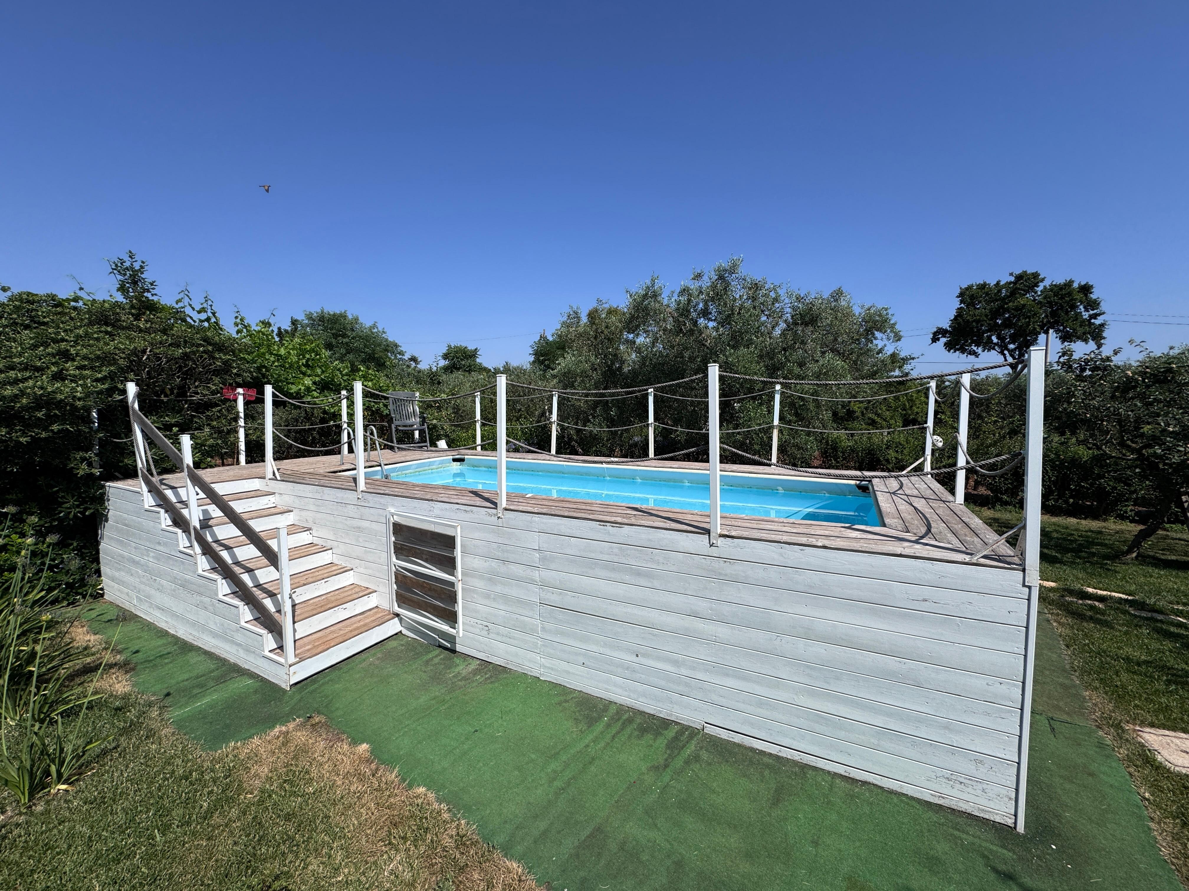 Schoon en heerlijk zwembad om lekker af te koelen. 