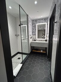 Clean and modern bathroom
