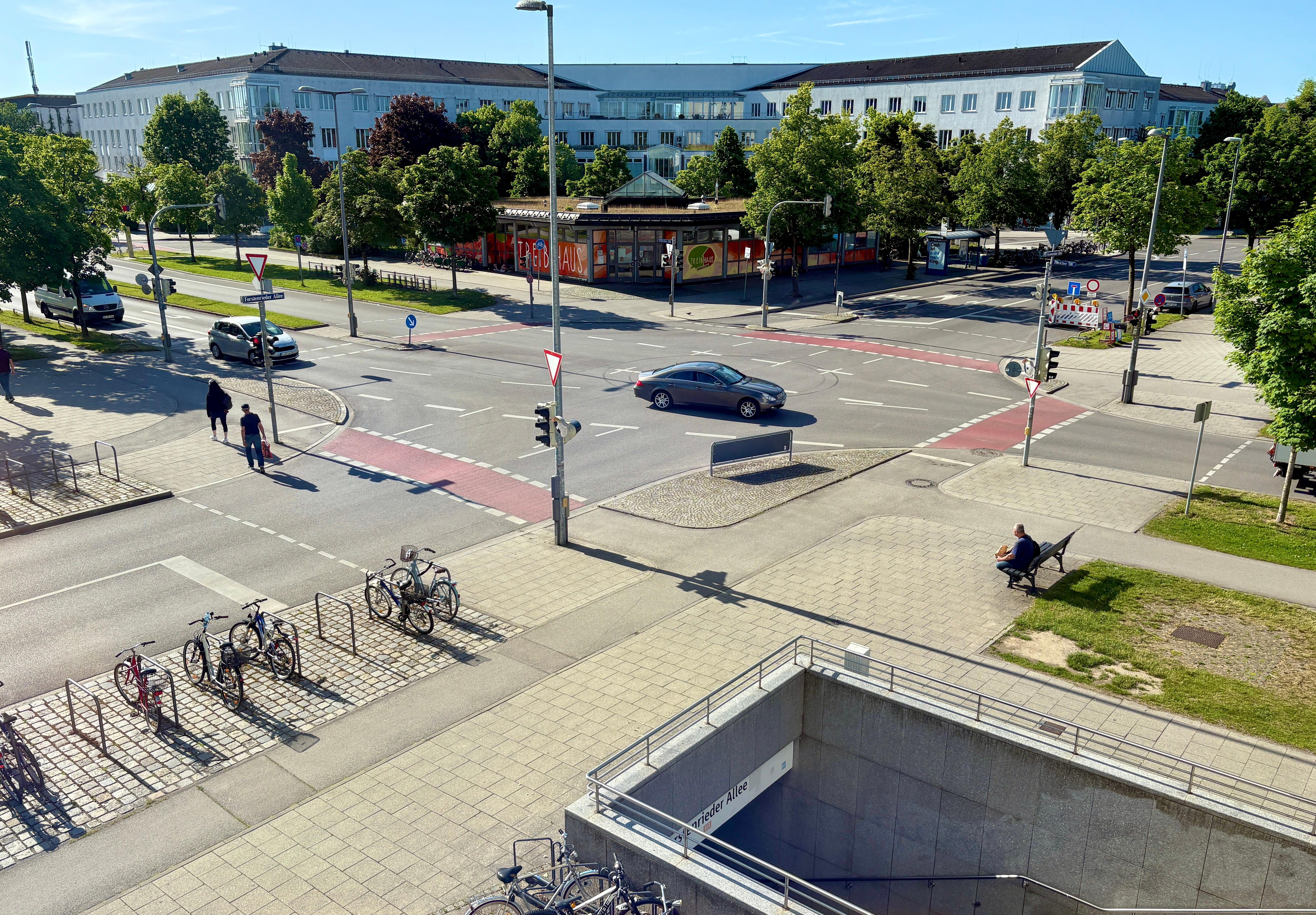 …and you are so close, you can almost jump into the subway station!  Get the weekly M pass for 22 euro and travel everywhere whenever you want. Go to Maxhof Gausthaus two stops away for a great dinner.