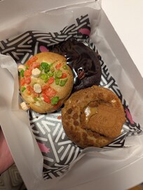 Goodnight Fattys (3min walk)