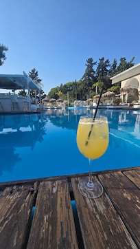 Pool by day