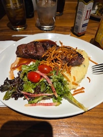 Steak and mash from twenty four 7