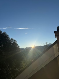 早上從房間可以看到日出