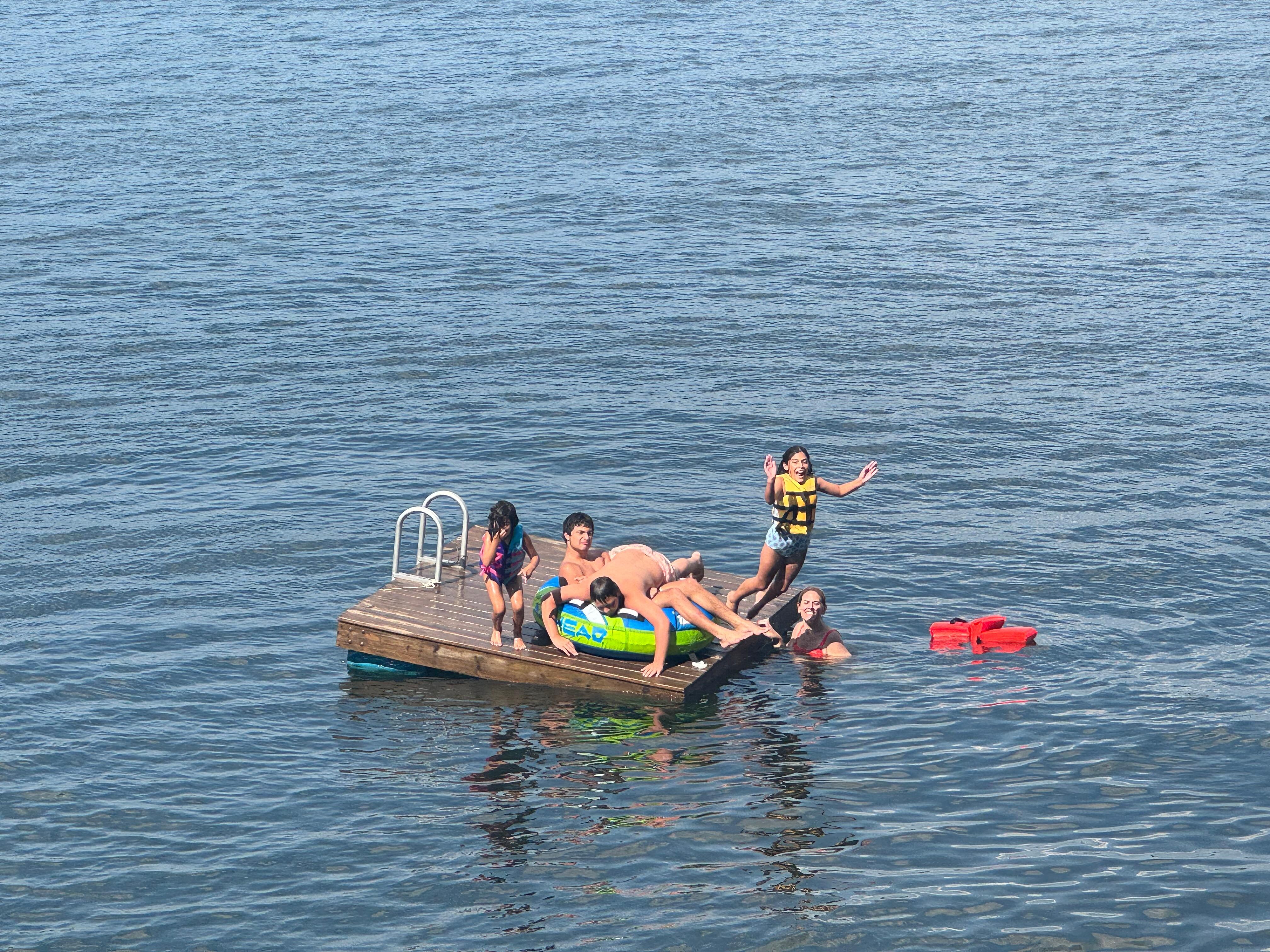 Fun on the swimming raft 
